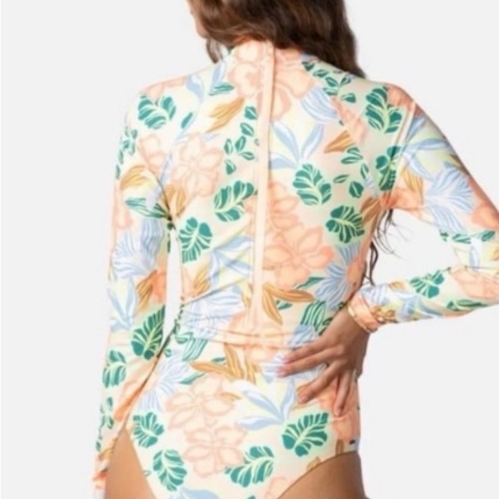 Floral Long Sleeve Cutout Swimsuit rip curl  follow the sun surf suit - Picture 2 of 3